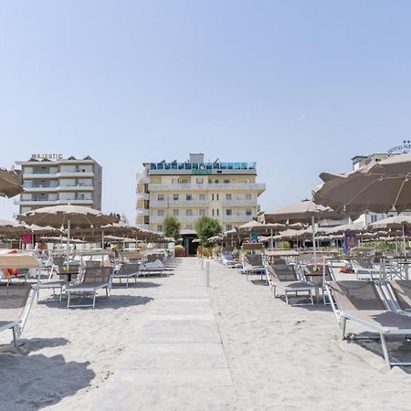 Hotel Byron Milano Marittima Exteriér fotografie