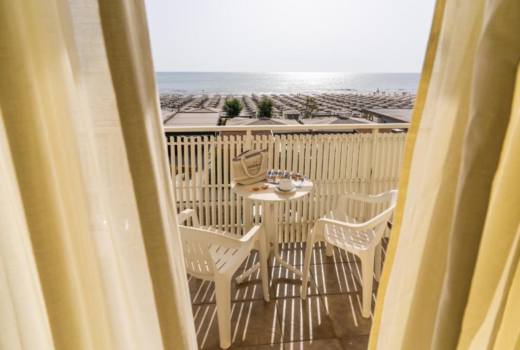Hotel Byron Milano Marittima Exteriér fotografie