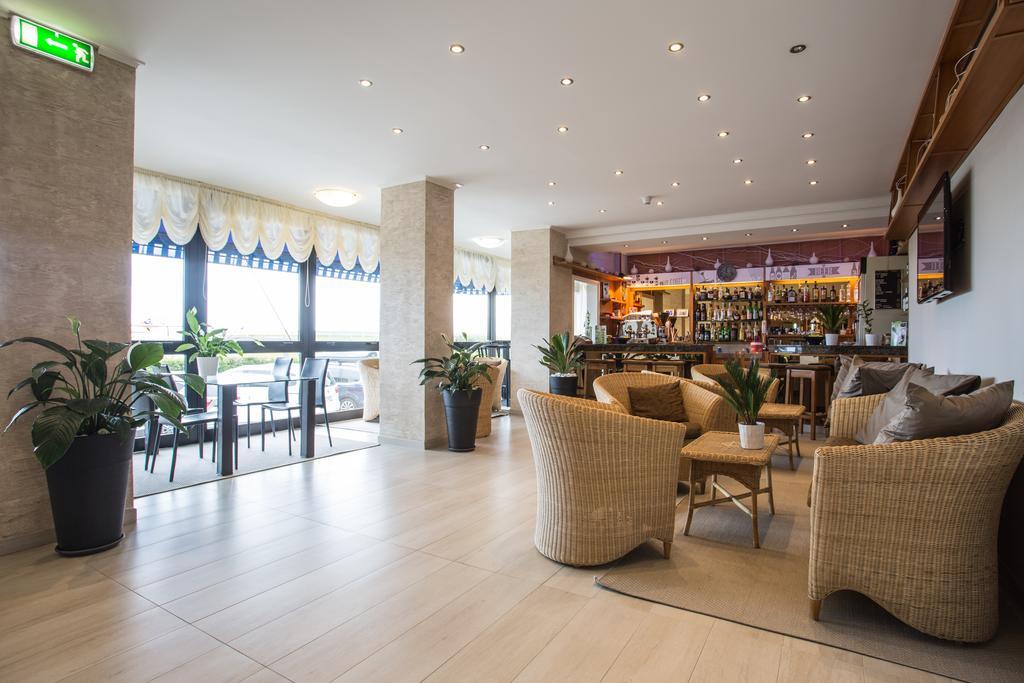 Hotel Byron Milano Marittima Exteriér fotografie