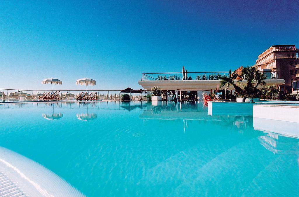 Hotel Byron Milano Marittima Exteriér fotografie