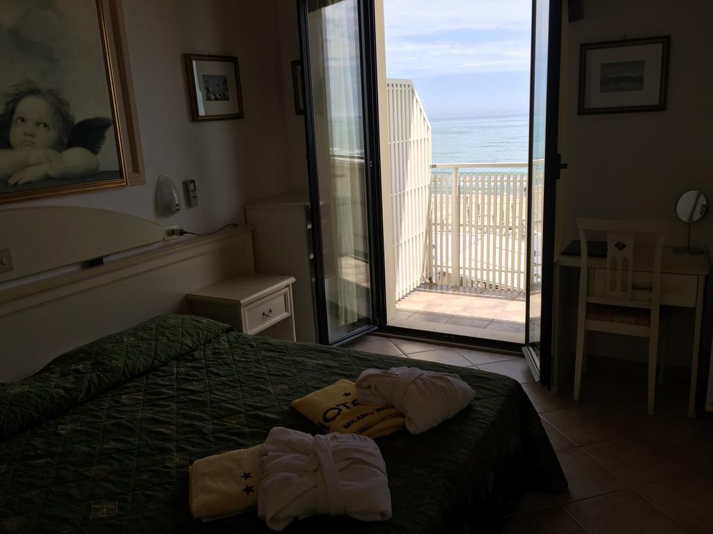 Hotel Byron Milano Marittima Exteriér fotografie